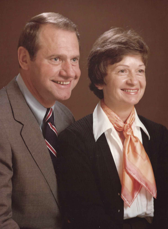 Image of Hal and Peggy Bernthal.